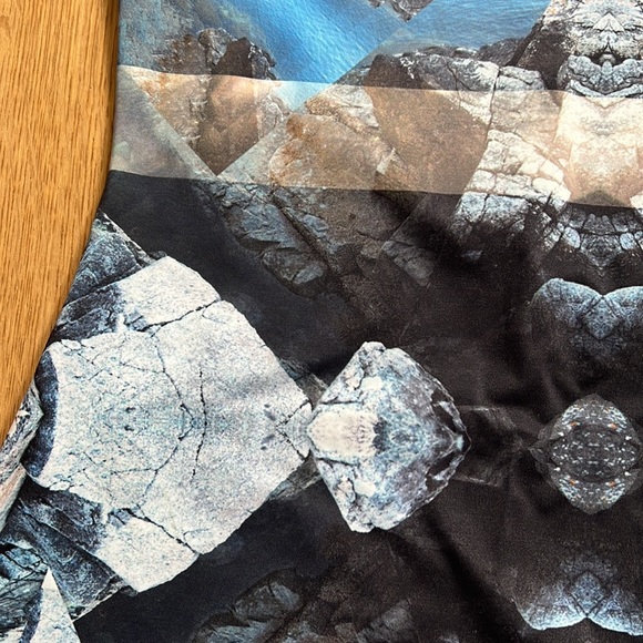 Geometric bodycon festival dress - breathable stretchy - Picture 8 of 9